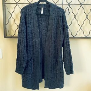 Zenana Premium black popcorn cardigan with pockets 1X